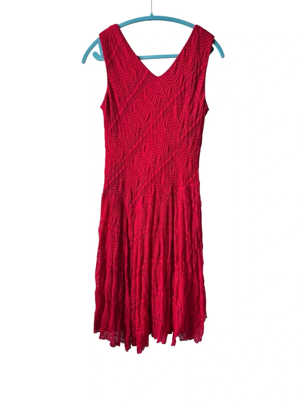 Rabbit Rabbit Rabbit Red Sleeveless V-Neck Lace Midi Dress